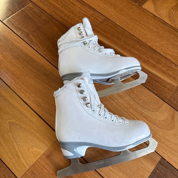 Cameo figure skates girl size 13 - Picture 3 of 5